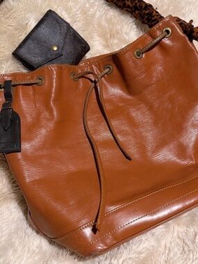 Louis Vuitton Epi Leather Noé GM Bucket Bag Brown Drawstring Tote Vintage LV